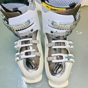 Salomon ski boots